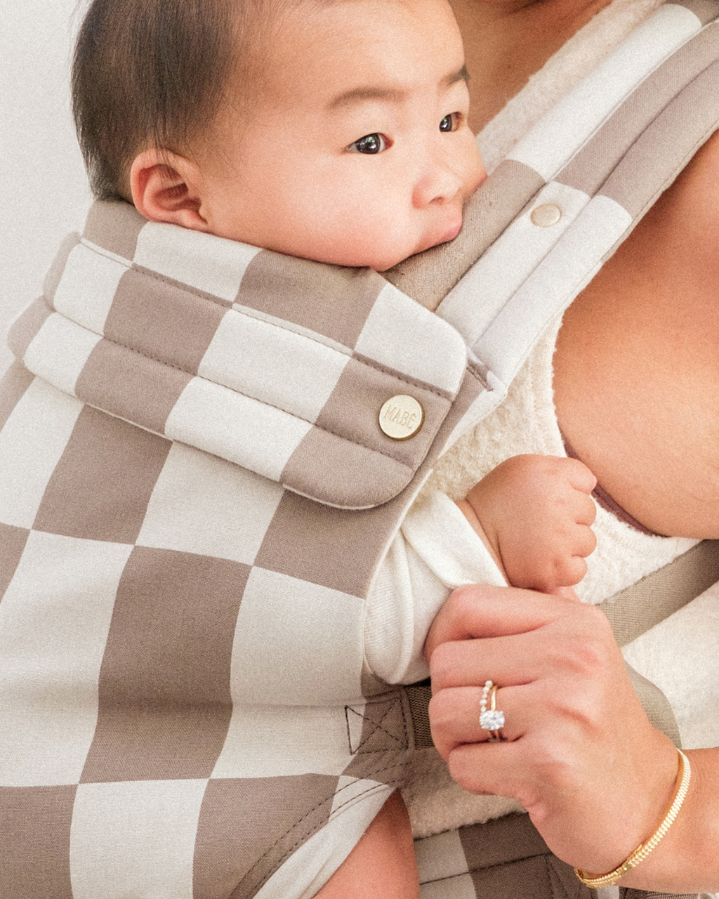 The Monarch Baby Carrier - Wildcard in Dune (PREORDER)