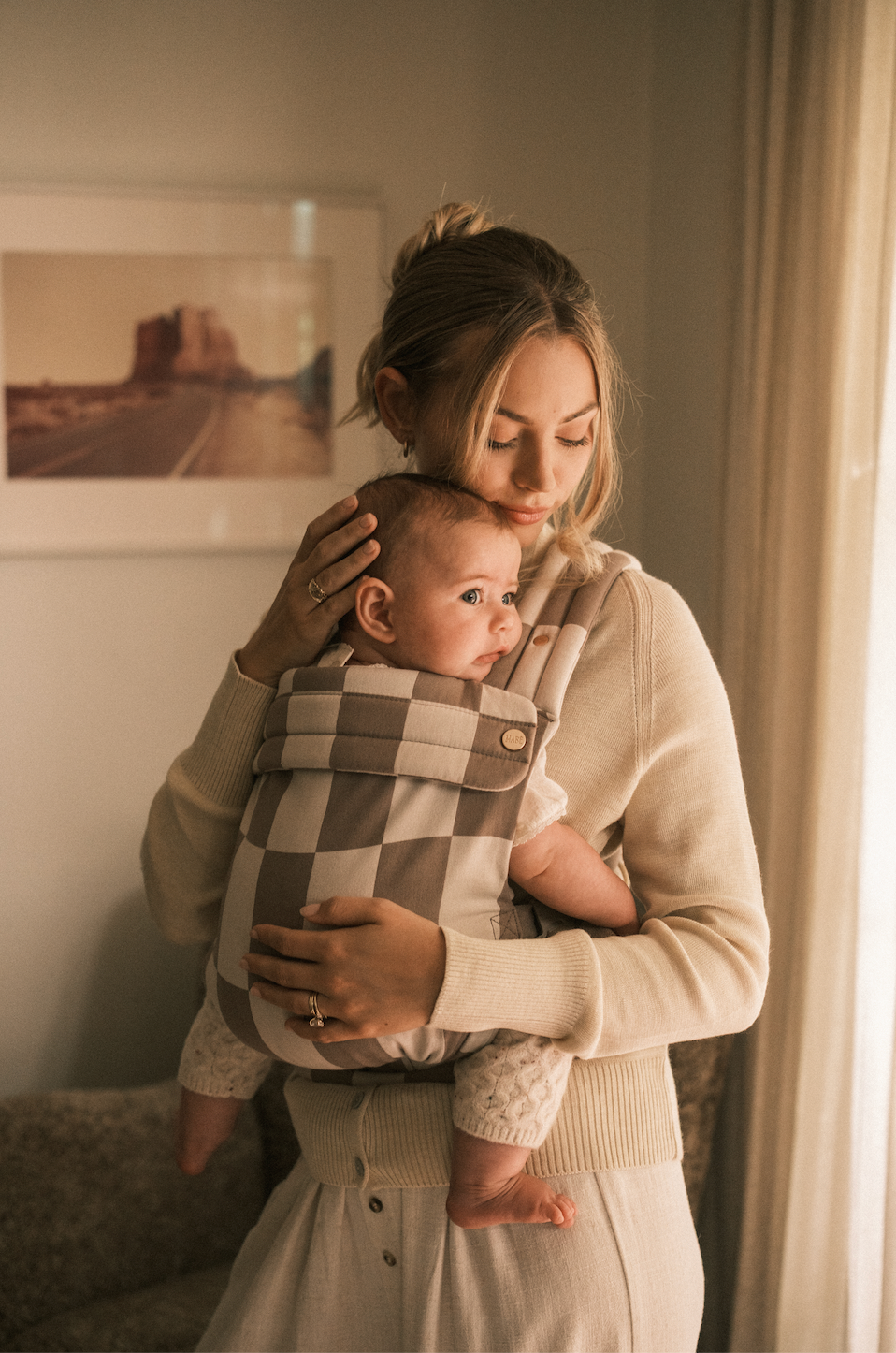 The Monarch Baby Carrier - Wildcard in Dune (PREORDER)