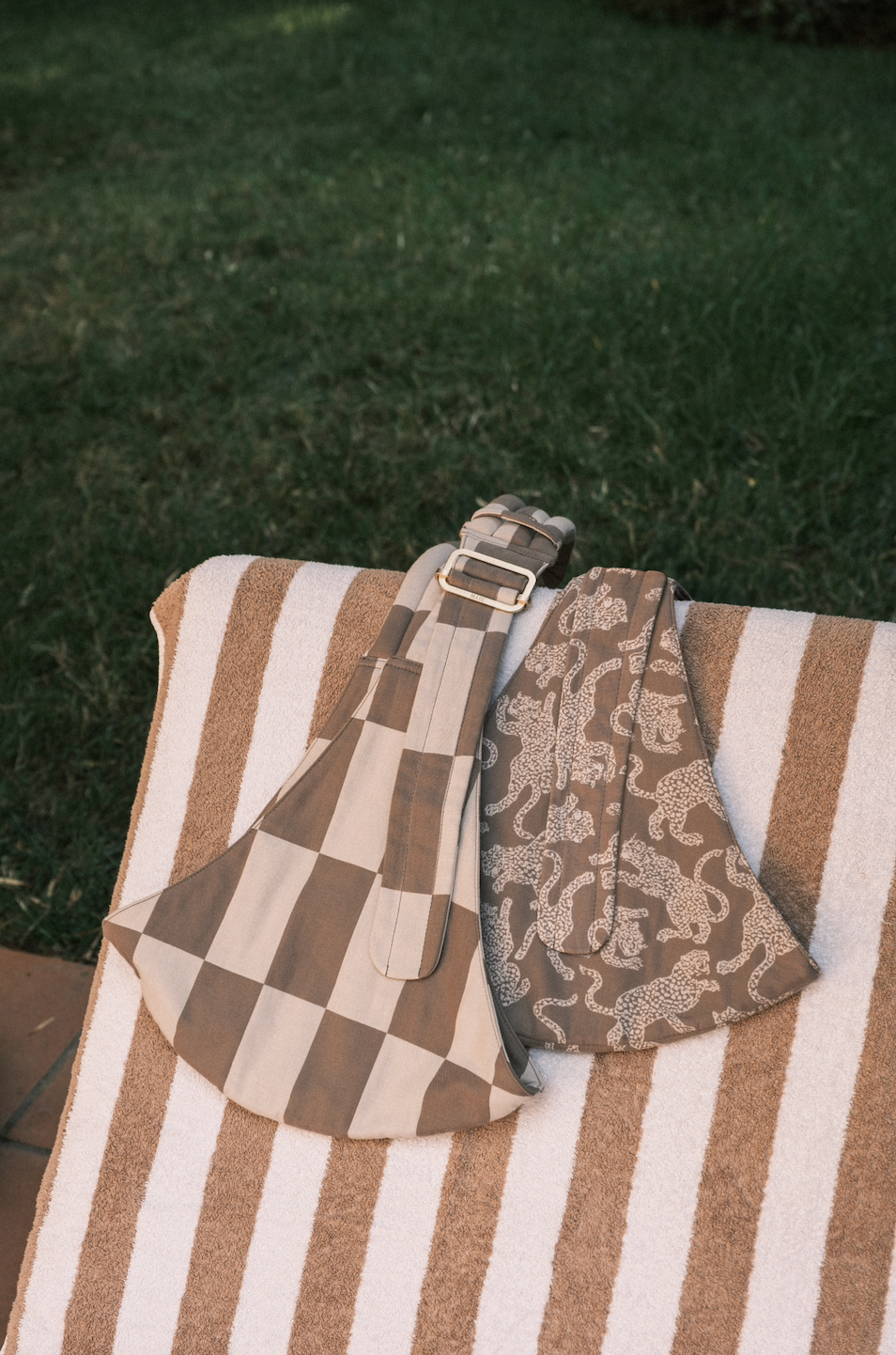 The Monarch Toddler Sling - Wildcard in Dune (PREORDER)